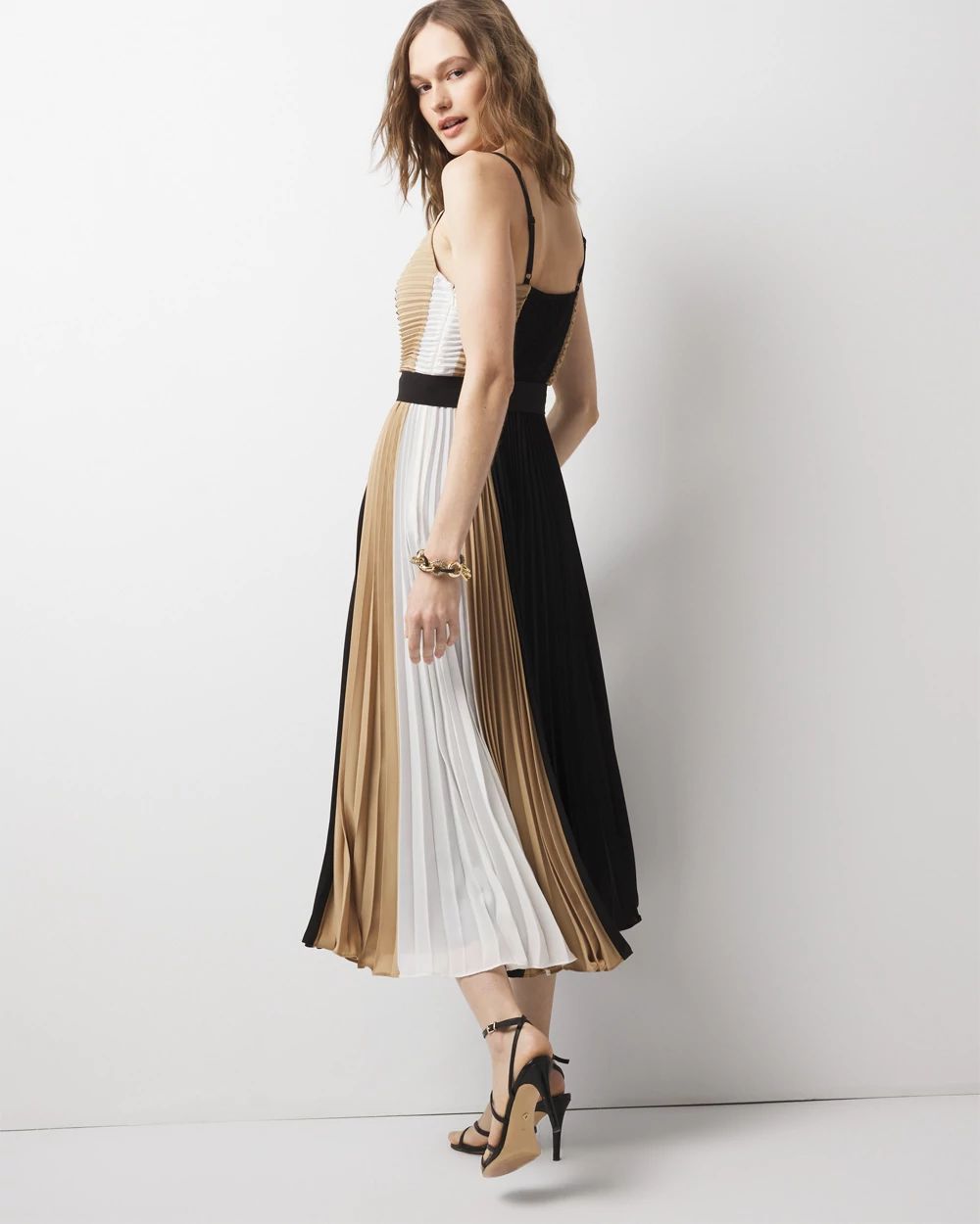Round Neck Pleated Color Block Midi Dress main image 1